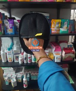 Reusable & Washable Pet Electrostatic Hair & Fur Removal Glove/Brush for Carpet, Clothes, Sofas etc
